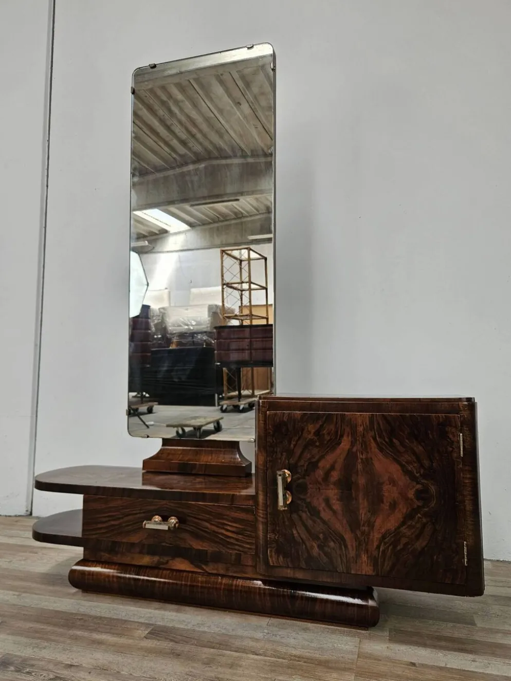 Table de coiffeuse Art Déco en noyer avec miroir, design italien, années 1940.