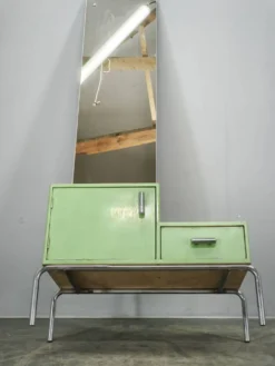 Table de coiffeuse Bauhaus en verre vert tchèque avec miroir et cadre en chrome, années 1930
