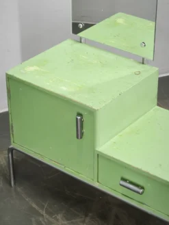 Table de coiffeuse Bauhaus en verre vert tchèque avec miroir et cadre en chrome, années 1930