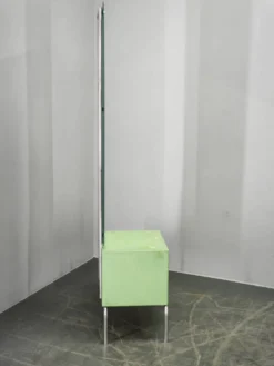 Table de coiffeuse Bauhaus en verre vert tchèque avec miroir et cadre en chrome, années 1930
