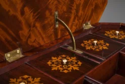 Table de couture Biedermeier en acajou, 1850
