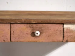 Table de cuisine ancienne en bois de pin – Europe centrale, vers 1900