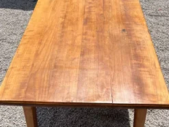 Table de cuisine en bois massif