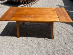 Table de cuisine en bois massif