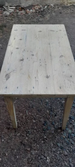 Table de cuisine patiné