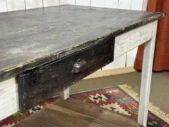 Table de drapier des années 1930 en sapin et châtaignier