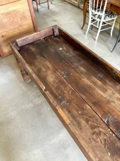 Table de drapier en bois massif 237 x 79 cm