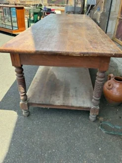Table de drapier, meuble d'atelier