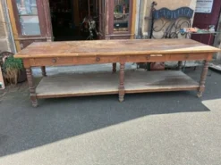 Table de drapier, meuble d'atelier