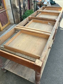 Table de drapier, meuble d'atelier