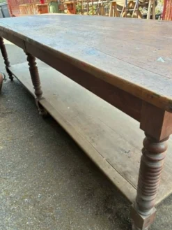 Table de drapier, meuble d'atelier