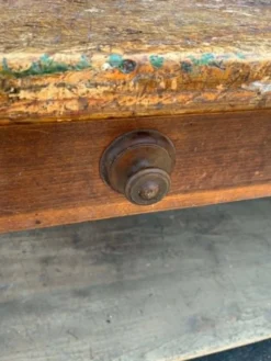 Table de drapier, meuble d'atelier