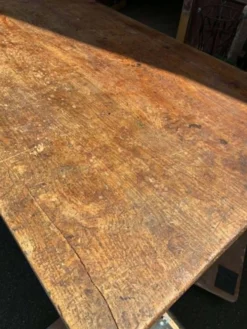 Table de drapier, meuble d'atelier