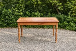 Table de ferme ancienne en bois – pieds tournés, tiroir et rallonge d’appoi