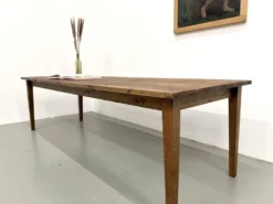 Table de ferme aux pieds fuseaux, L 260 cm