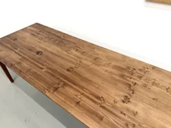 Table de ferme aux pieds fuseaux, L 260 cm