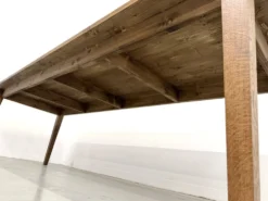 Table de ferme aux pieds fuseaux, L 260 cm