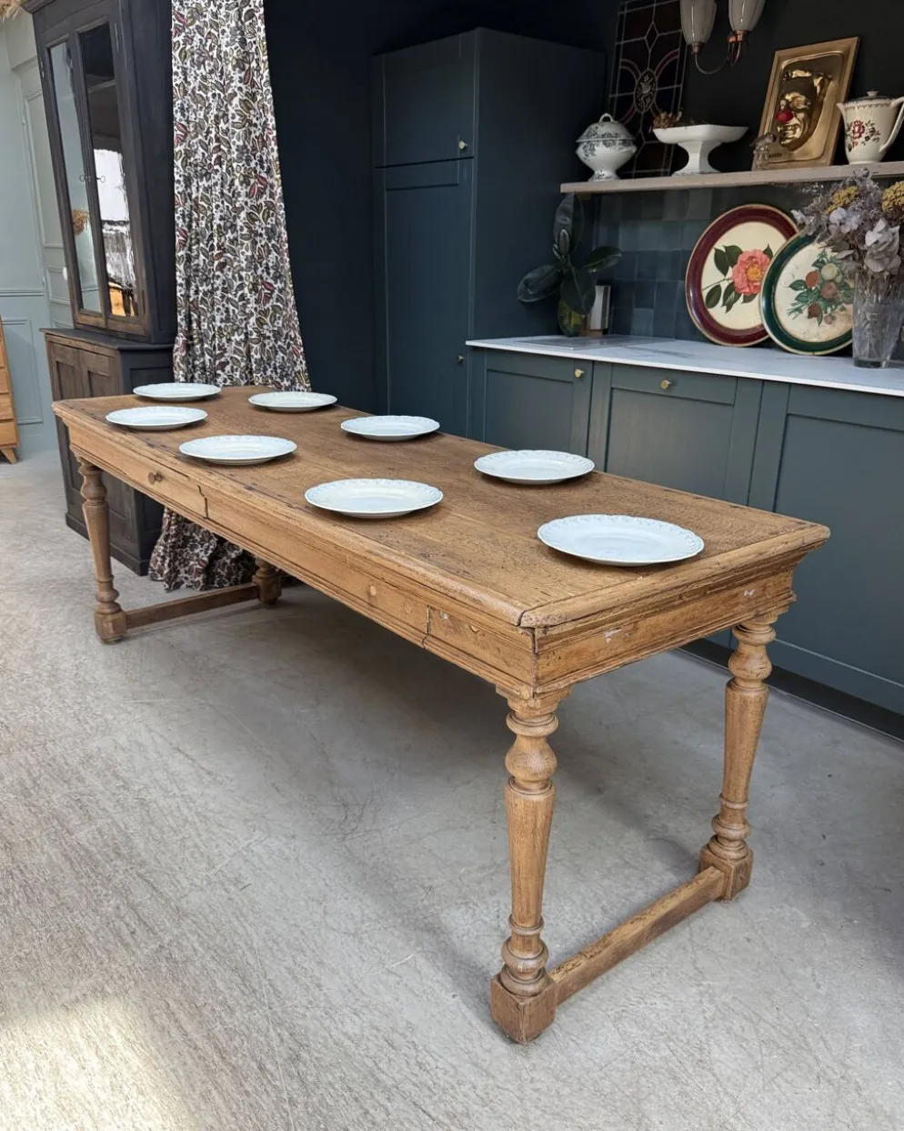 Table de ferme aux pieds tournés en chêne (rénovée)
