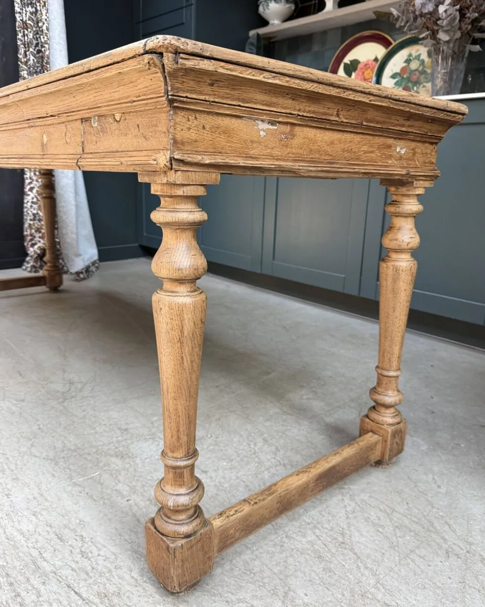 Table de ferme aux pieds tournés en chêne (rénovée)