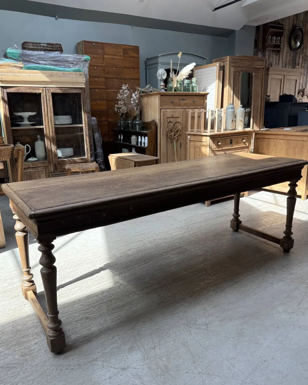 Table de ferme aux pieds tournés en chêne (rénovée)