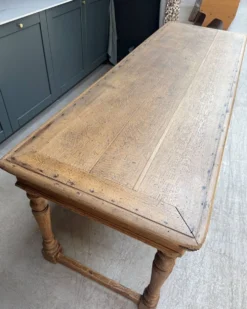 Table de ferme aux pieds tournés en chêne (rénovée)