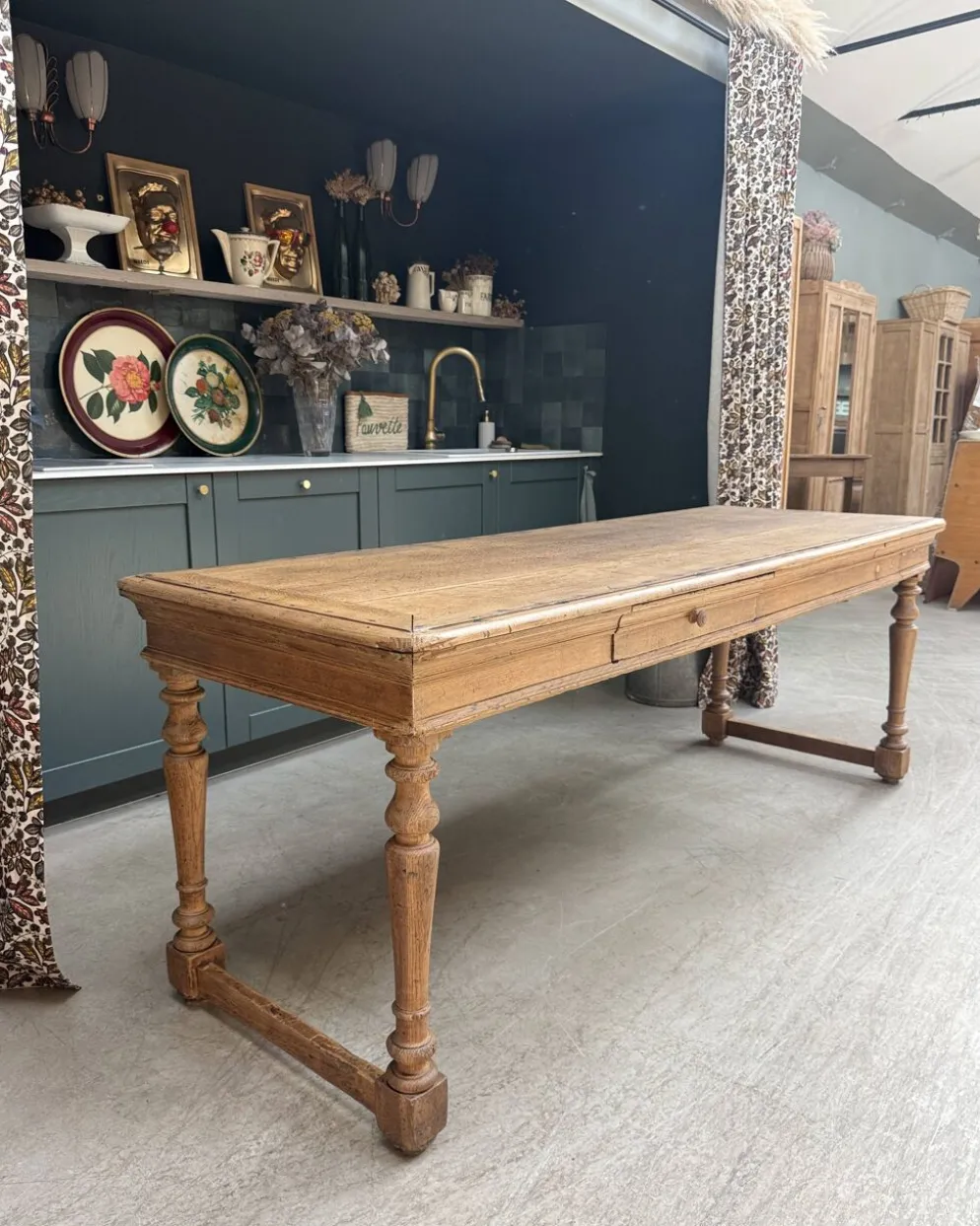 Table de ferme aux pieds tournés en chêne (rénovée)