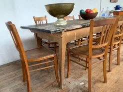 Table de ferme bistrot