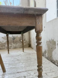 Table de ferme, bistrot en hêtre 1900