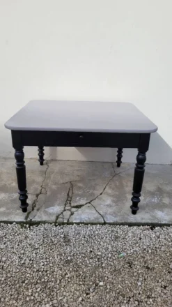 Table de ferme bistrot patiné ancienne, un tiroir