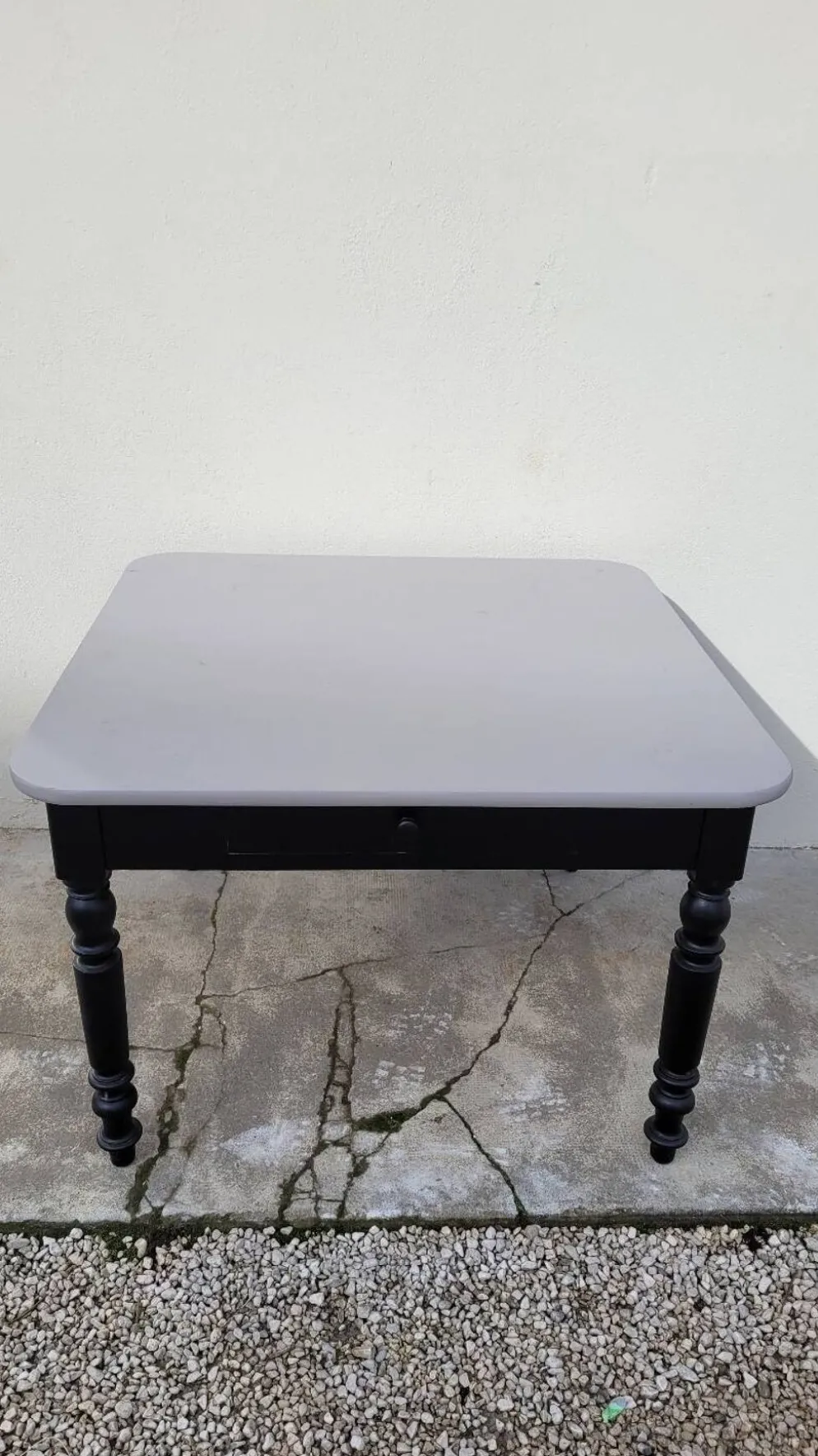 Table de ferme bistrot patiné ancienne, un tiroir