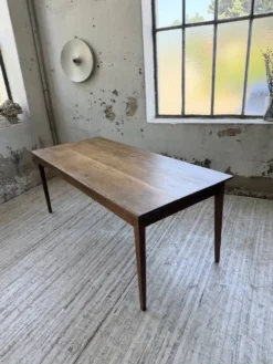 Table de ferme chêne pieds fuseaux 1950