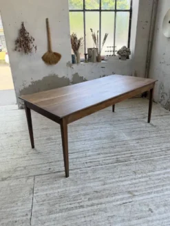 Table de ferme chêne pieds fuseaux 1950