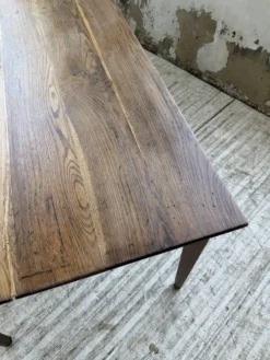 Table de ferme chêne pieds fuseaux 1950