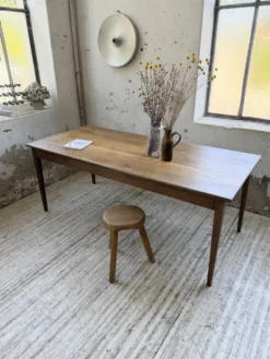 Table de ferme chêne pieds fuseaux 1950