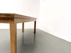 Table de ferme en chêne massif, pieds carrés, un tiroir, France, années 196