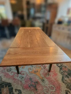 Table de ferme en chêne massif ,2 tiroirs, 2 rallonges,