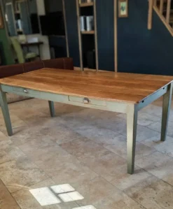 Table de ferme en chêne massif ,2 tiroirs, 2 rallonges,