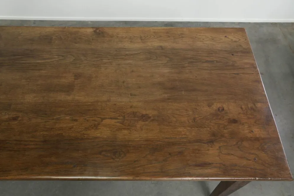 Table de ferme française du 19ème siècle en chêne avec 2 tiroirs.