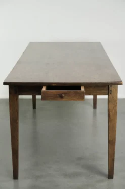 Table de ferme française du 19ème siècle en chêne avec 2 tiroirs.