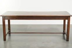 Table de ferme française du XVIIIe siècle en chêne et en bois fruitier.