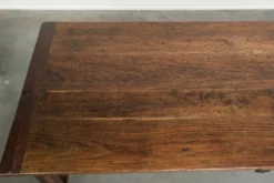 Table de ferme française du XVIIIe siècle en chêne et en bois fruitier.