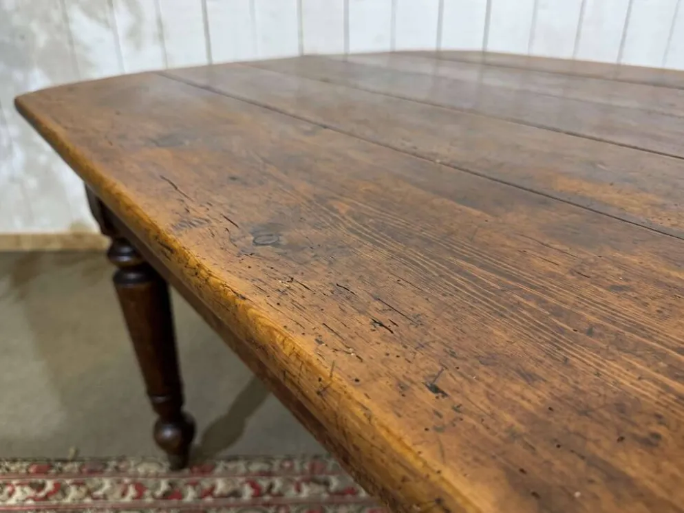 Table de ferme 19ème, plateau en sapin et piétement en peuplier