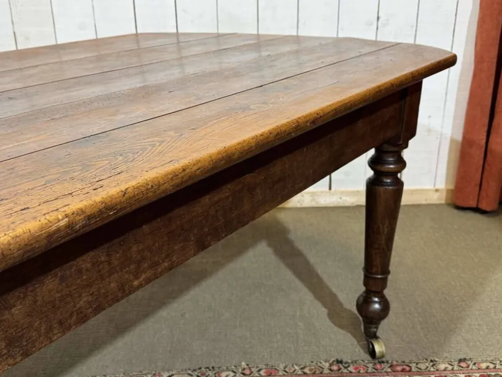 Table de ferme 19ème, plateau en sapin et piétement en peuplier