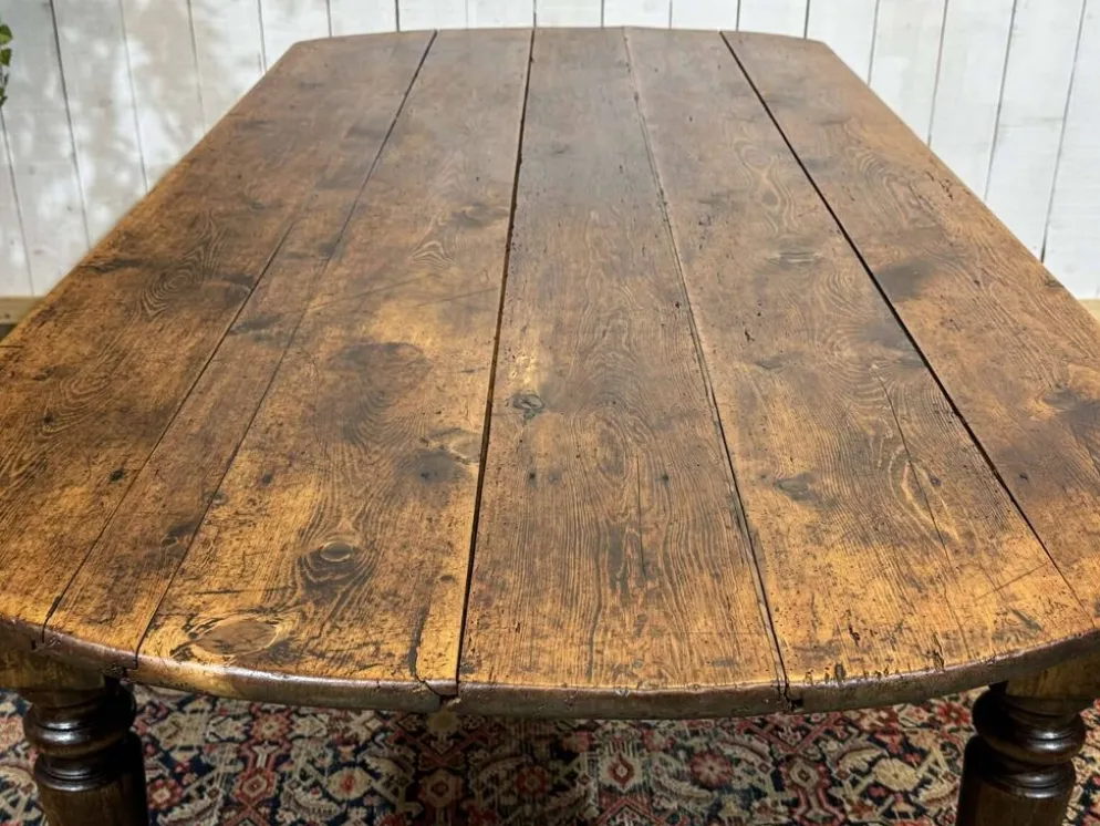 Table de ferme 19ème, plateau en sapin et piétement en peuplier