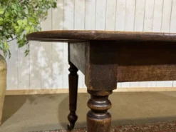 Table de ferme 19ème, plateau en sapin et piétement en peuplier