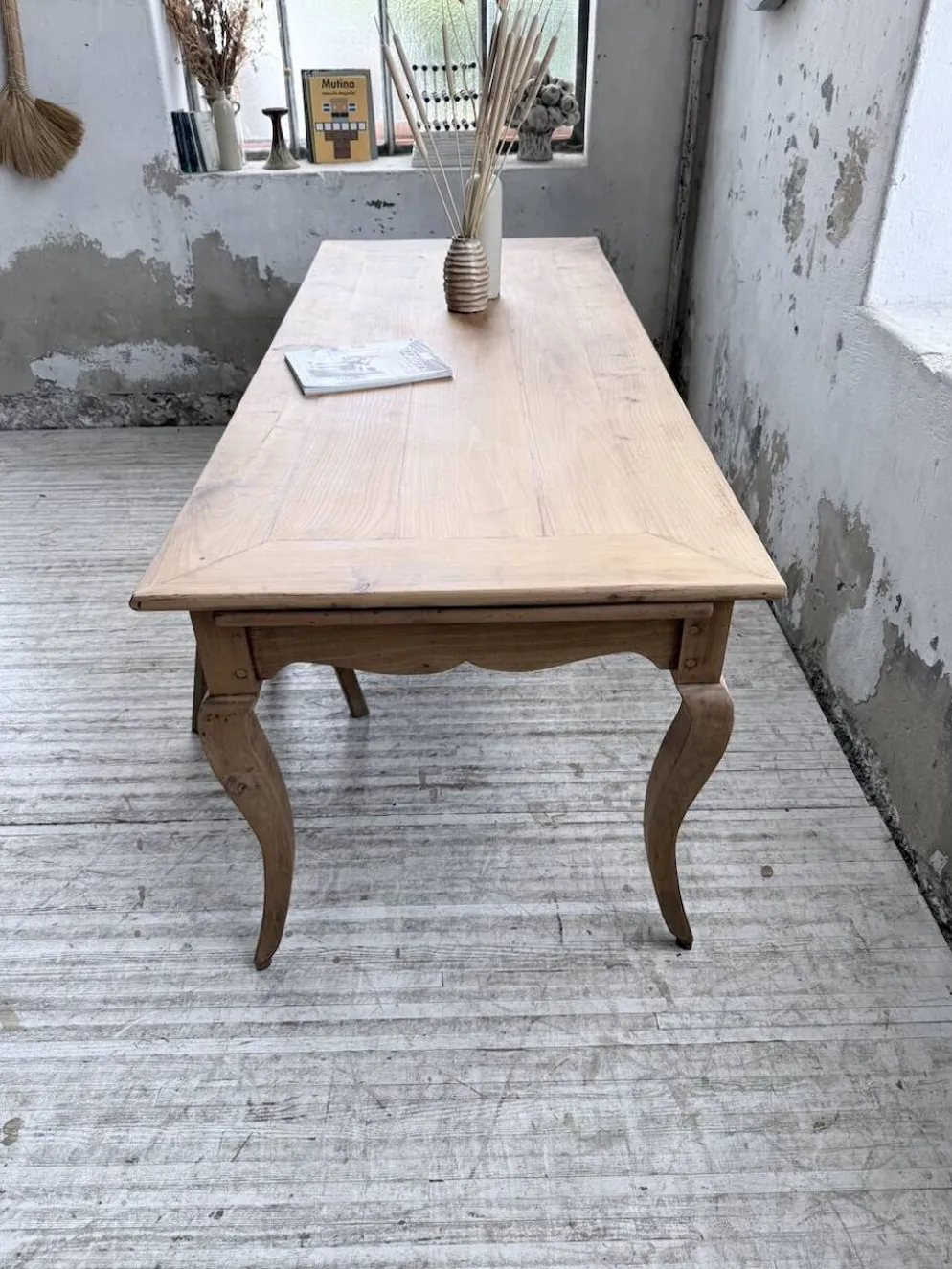 Table de ferme merisier pieds galbés XIXème