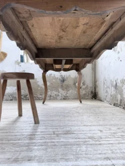 Table de ferme merisier pieds galbés XIXème
