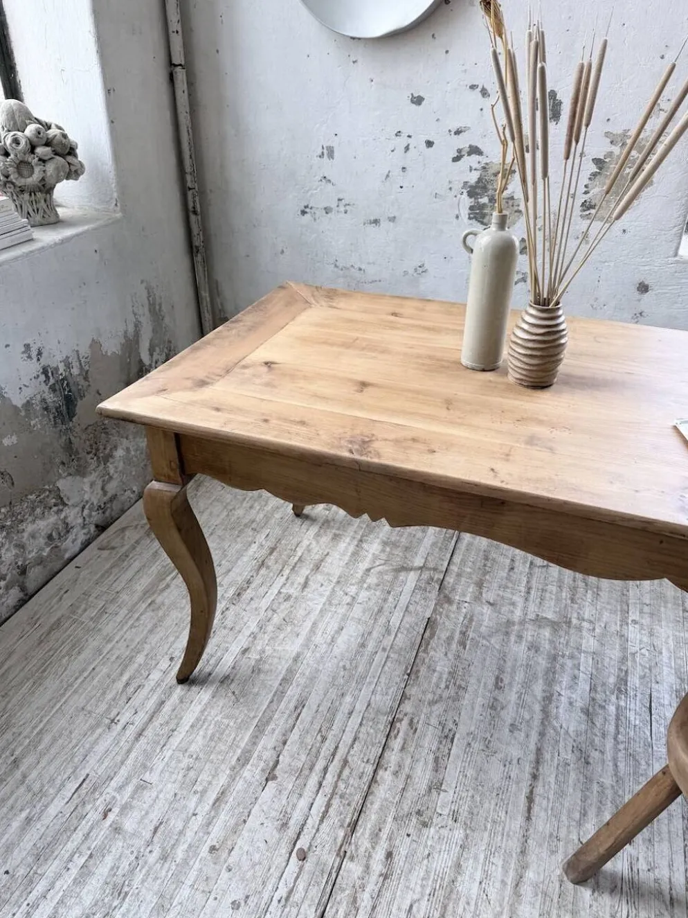 Table de ferme merisier pieds galbés XIXème