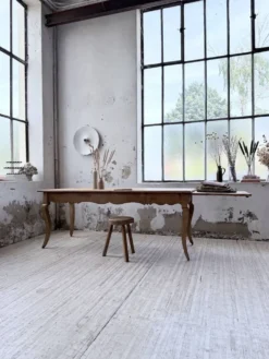 Table de ferme merisier pieds galbés XIXème