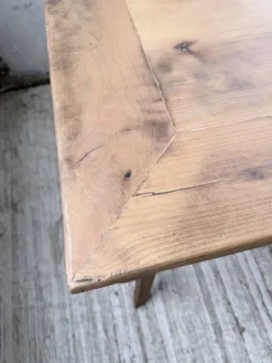 Table de ferme merisier pieds galbés XIXème